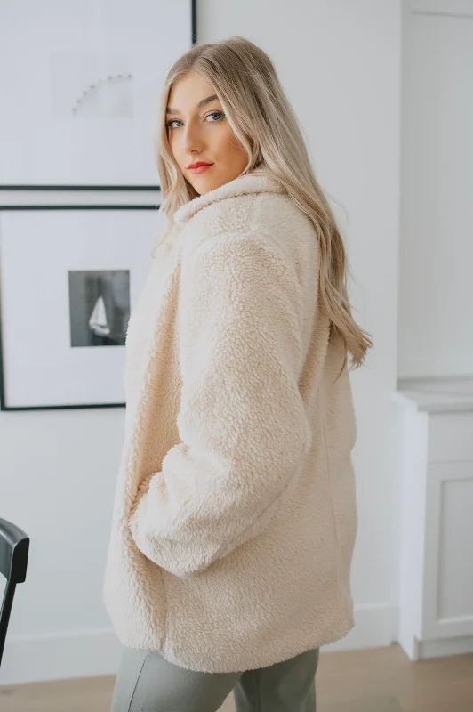 The Vivienne Sherpa Coat Warm Hooded Poncho