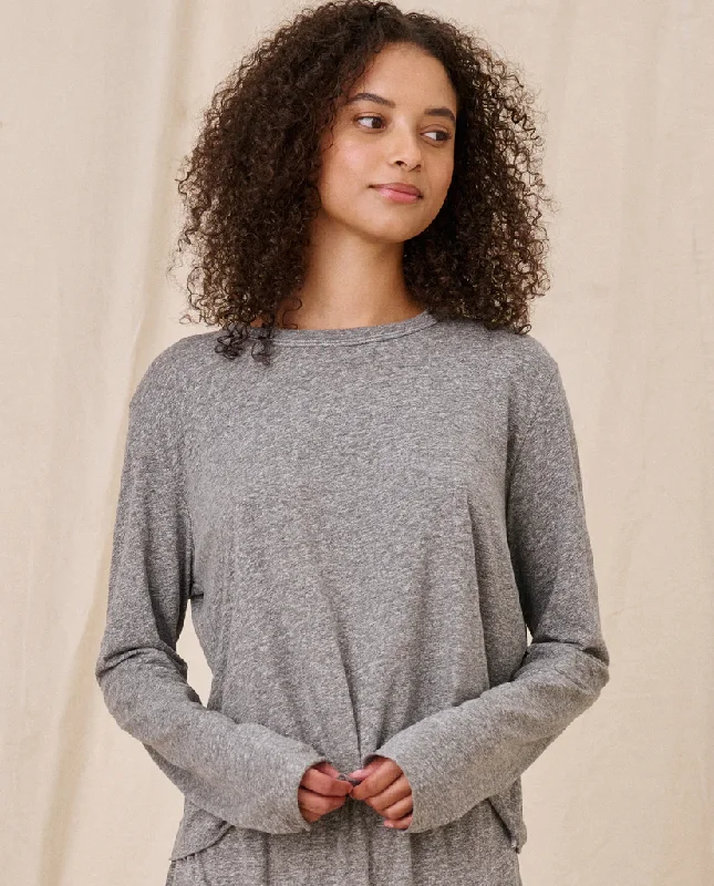 The Great - The Long Sleeve Crop Tee in Heather Grey Chenille Blend Fleece Blend Nylon Blend